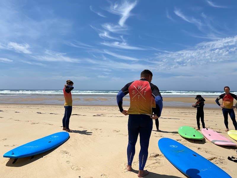 Photo de Contis Surf School