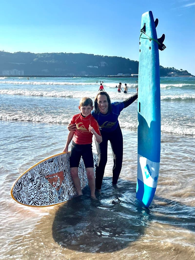 Photo de Curren Surf School