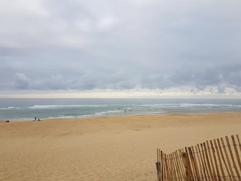 Photo de Plage des Cavaliers Surf School