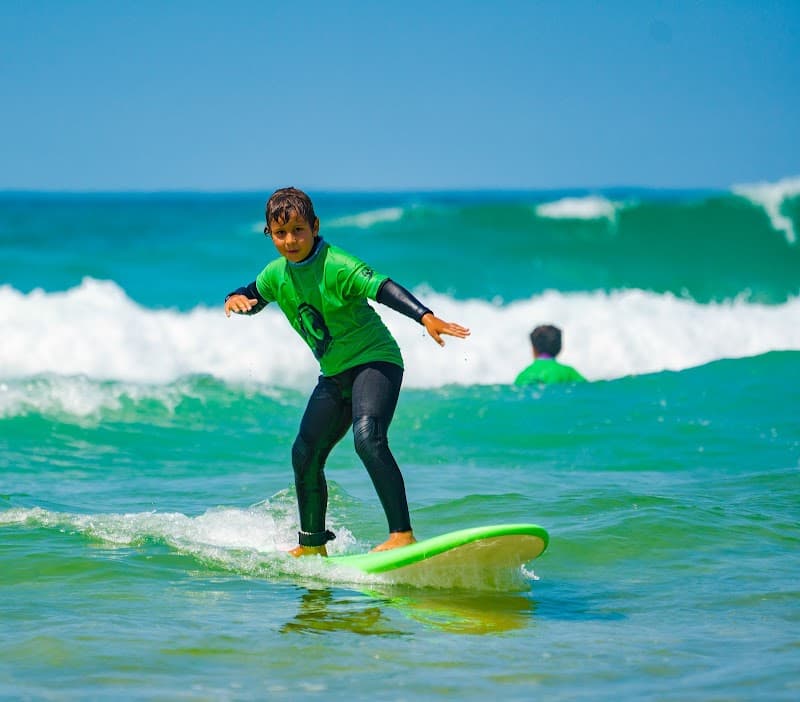 Photo de L'Esquiro École de Surf seignosse Surf shop | Location vélos